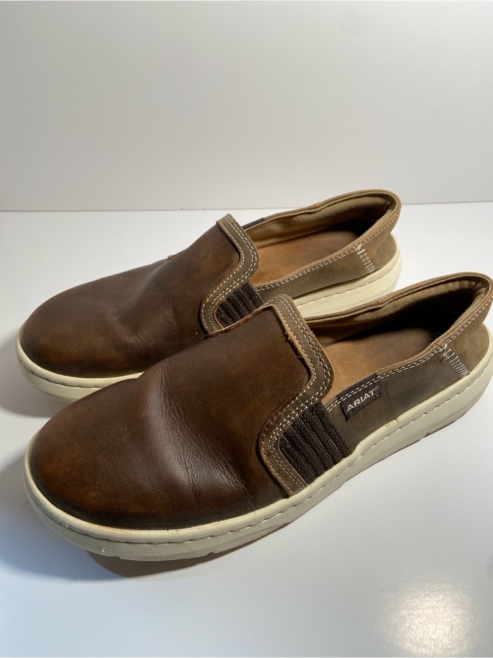 Ariat Ryder Slip-On Loafer in the "Brown Bomber" leather finish Women’s size 10